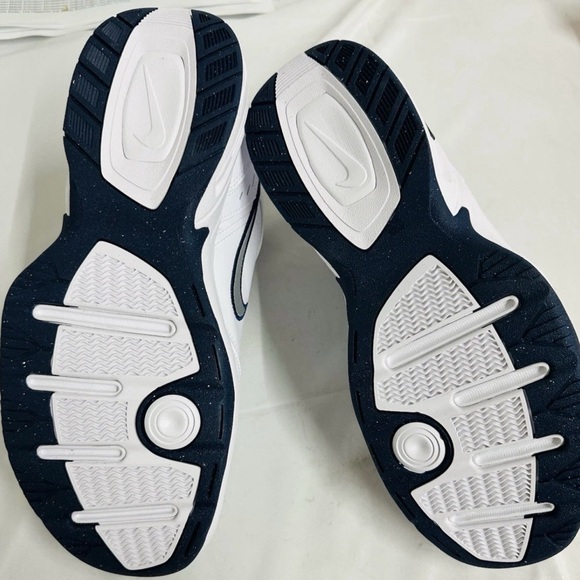 Men Nike Air Monarch White and Navy running shoes size 11 .New with box .R14 - Picture 5 of 7